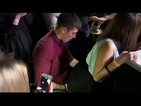 ❤️ Sesso reale in un nightclub russo. Ragazza russa di 18 anni nell'ano e nella vagina scopata in un nightclub Porno duro al it.bsglass.ru ️❤